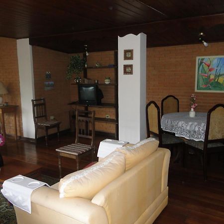 Campos do Jordão Casa Em Condominio Privado מראה חיצוני תמונה